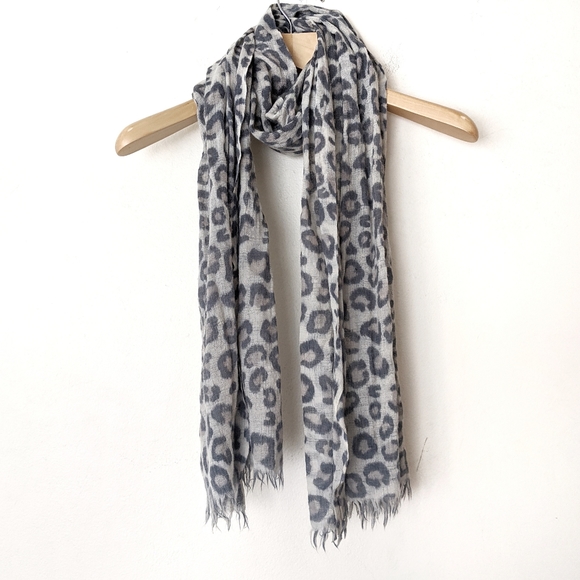 Aritzia Wilfred Etoile Leopard Sheer Wool Scarf